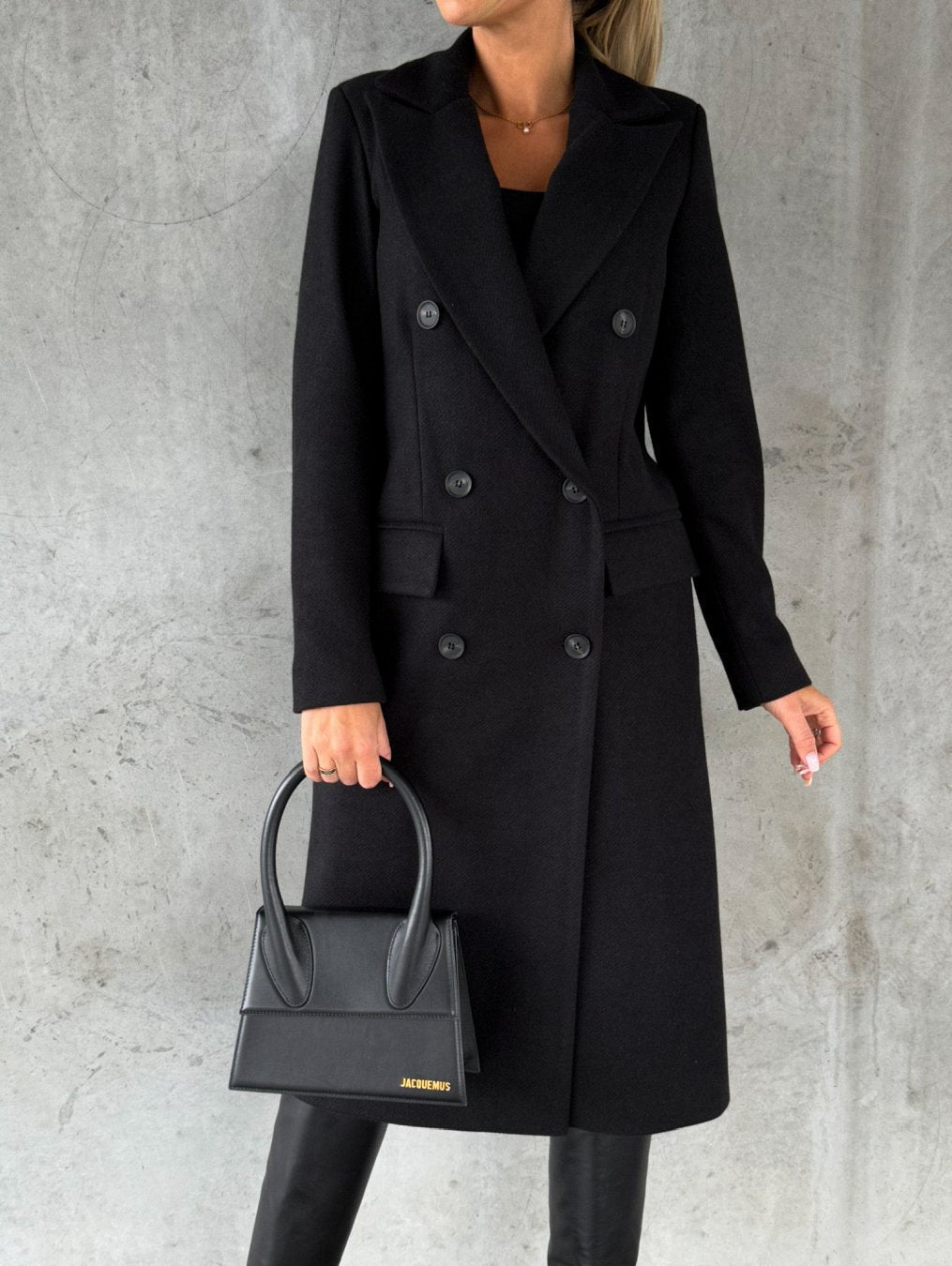 JO | Elegant long jacket for women
