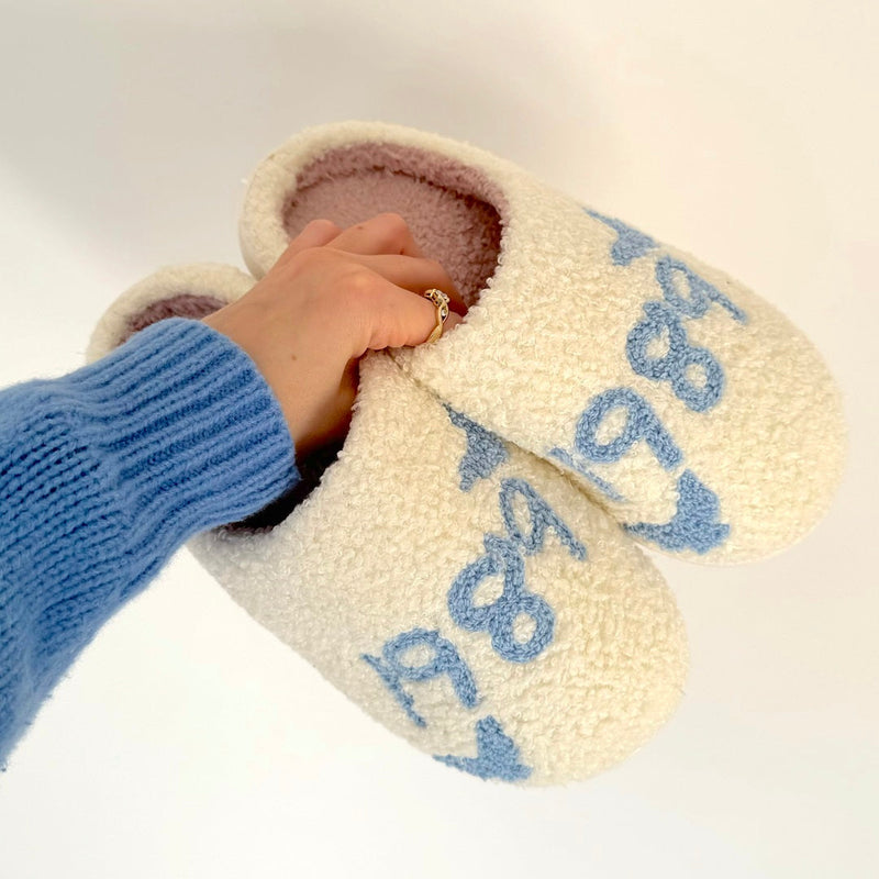 Casually Elegant Slippers with a Refined Edge