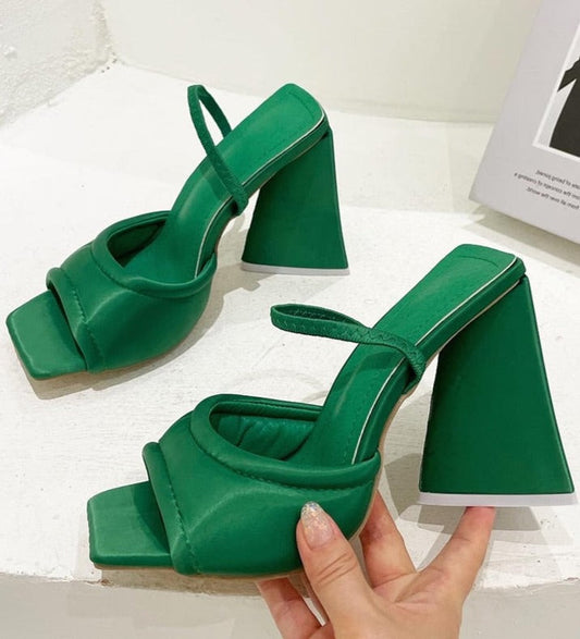 Casually Elegant Heels with a Refined Edge