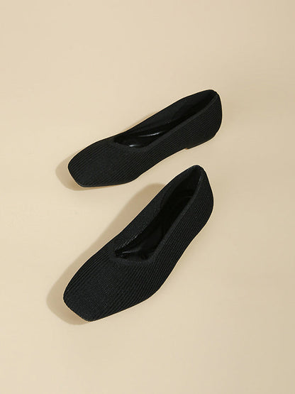 Pointed-toe Color V-cut Flats