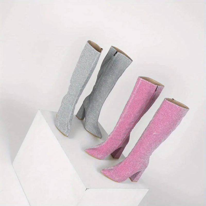 Effortlessly Elegant Boots with a Timeless Design