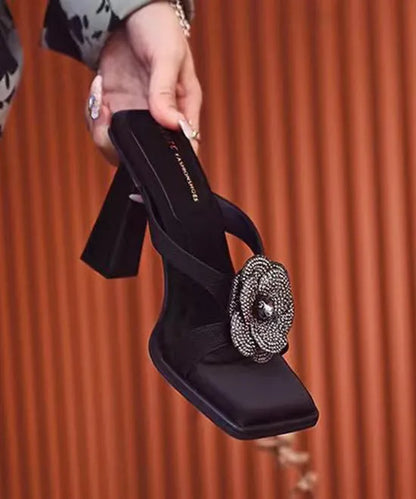 Finely Styled Sandals with a Classic Vintage Look