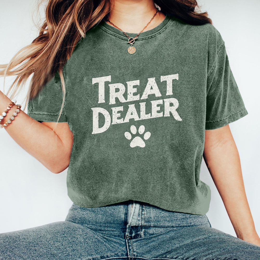Comstylish Vintage Treat Dealer Dog Lover Washed Cozy T Shirt