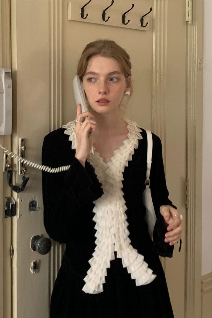 Long Sleeve V-neck Top