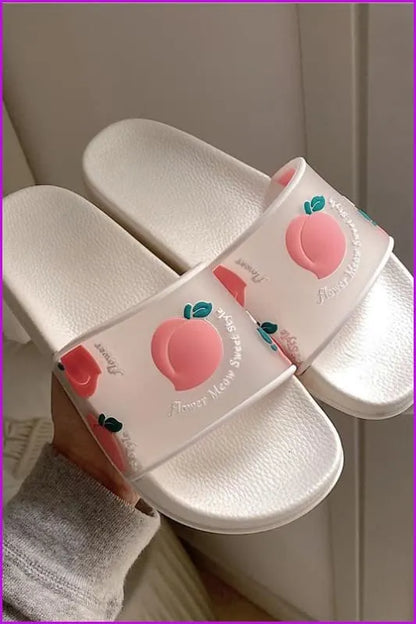 Effortlessly Elegant Slippers with a Timeless Design