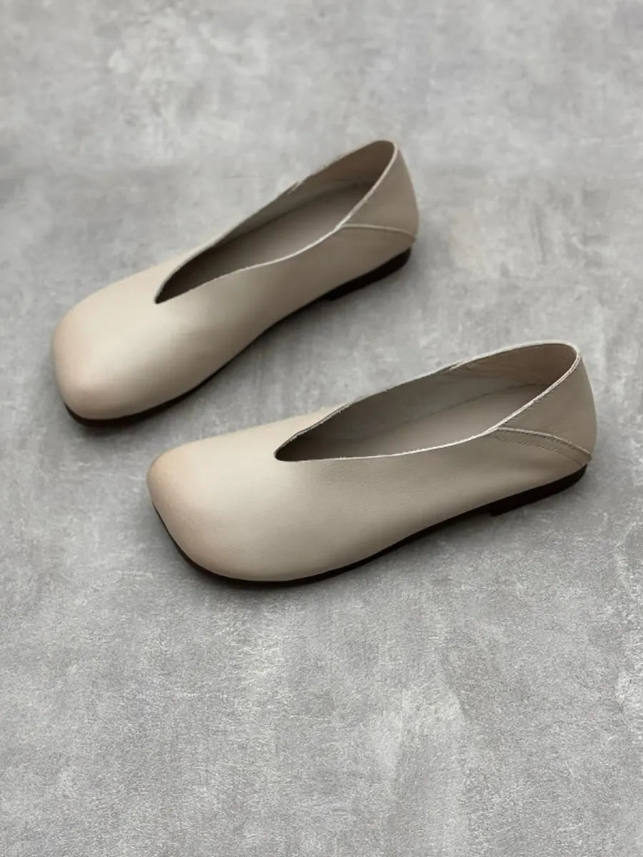 Subtly Elegant Shoes with a Refined Vintage Look