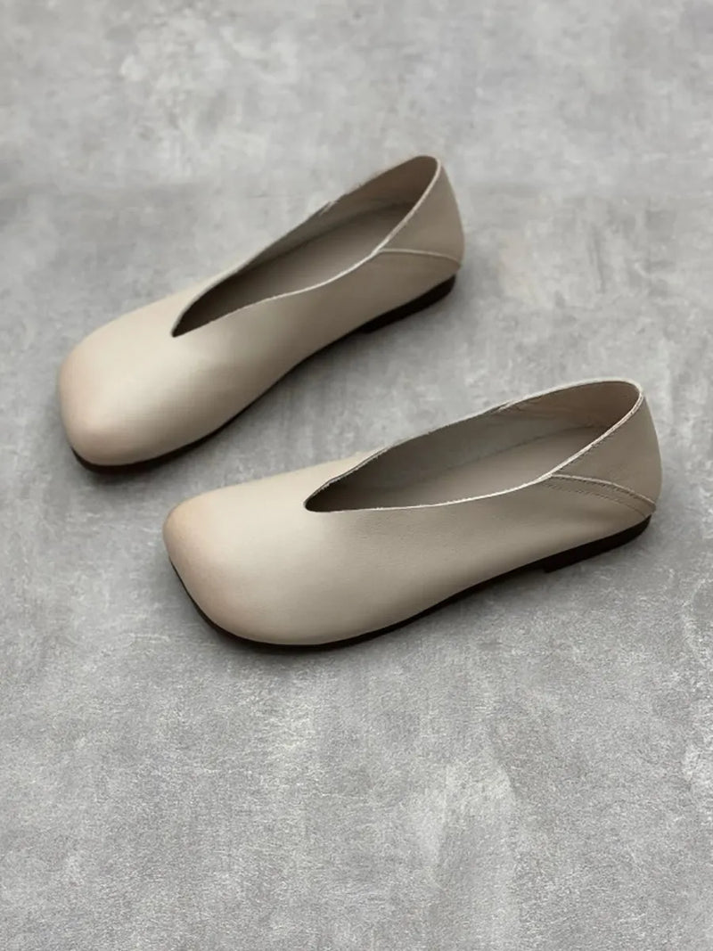 Subtly Elegant Shoes with a Refined Vintage Look