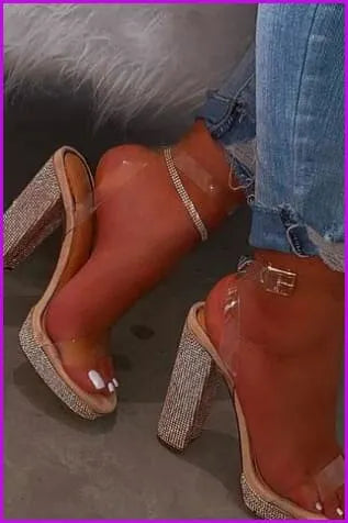 Classic Vintage Sandals with a Flattering Fit