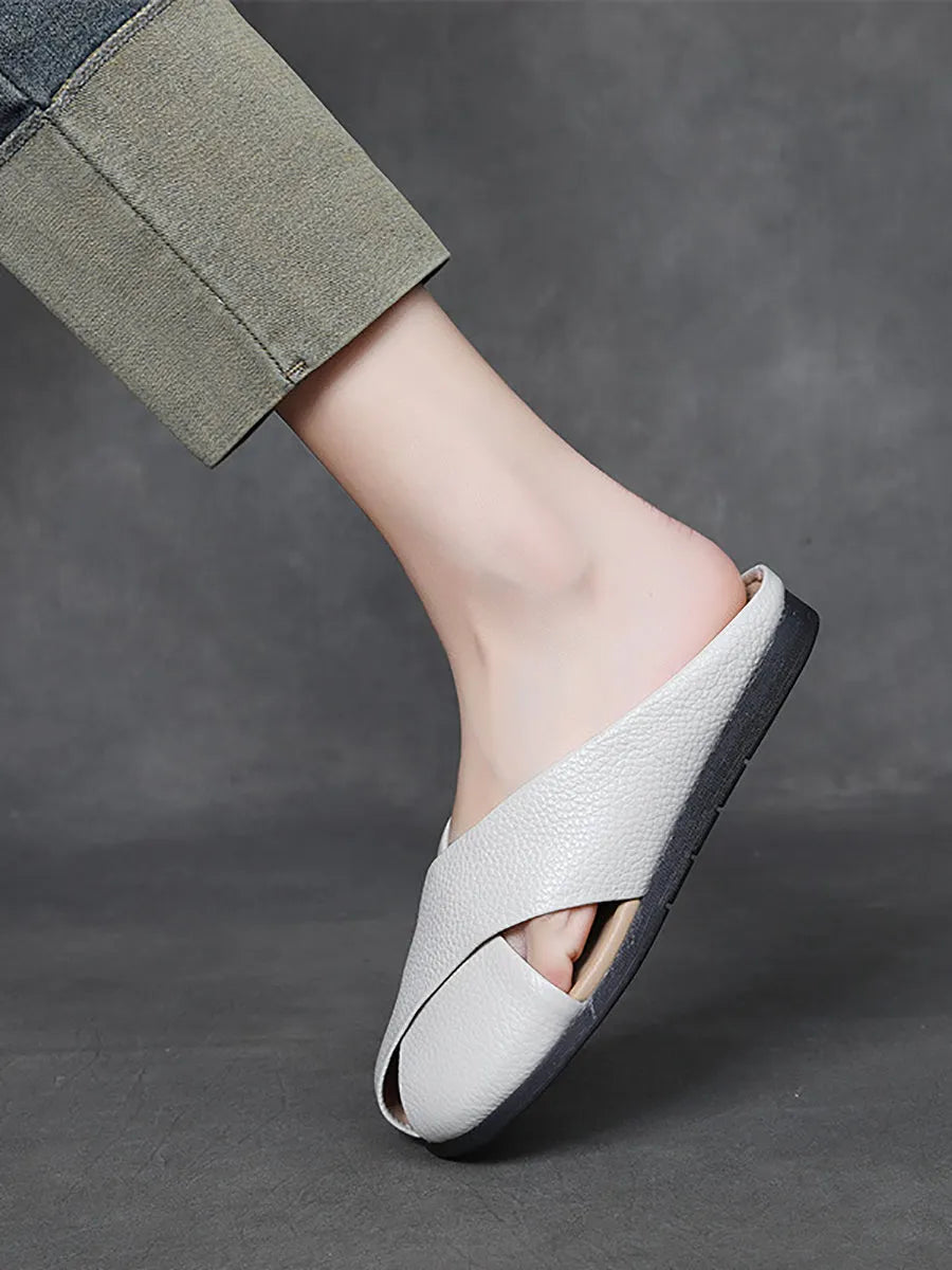 Elegantly Styled Slippers for Everyday Wear