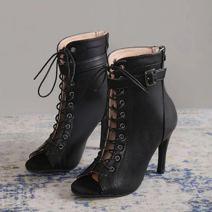 Elegantly Styled Shoes for Everyday Wear