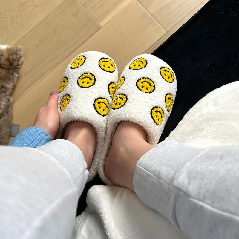 Effortlessly Elegant Slippers with a Timeless Design