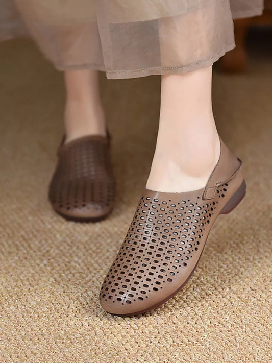 Finely Styled Sandals with a Classic Vintage Look