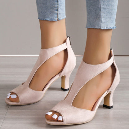 Casually Elegant Shoes with a Refined Edge