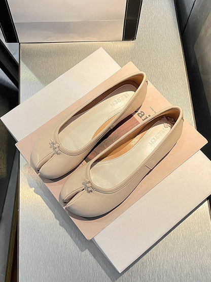 Cloven Round Cut Shallow Cut Flats
