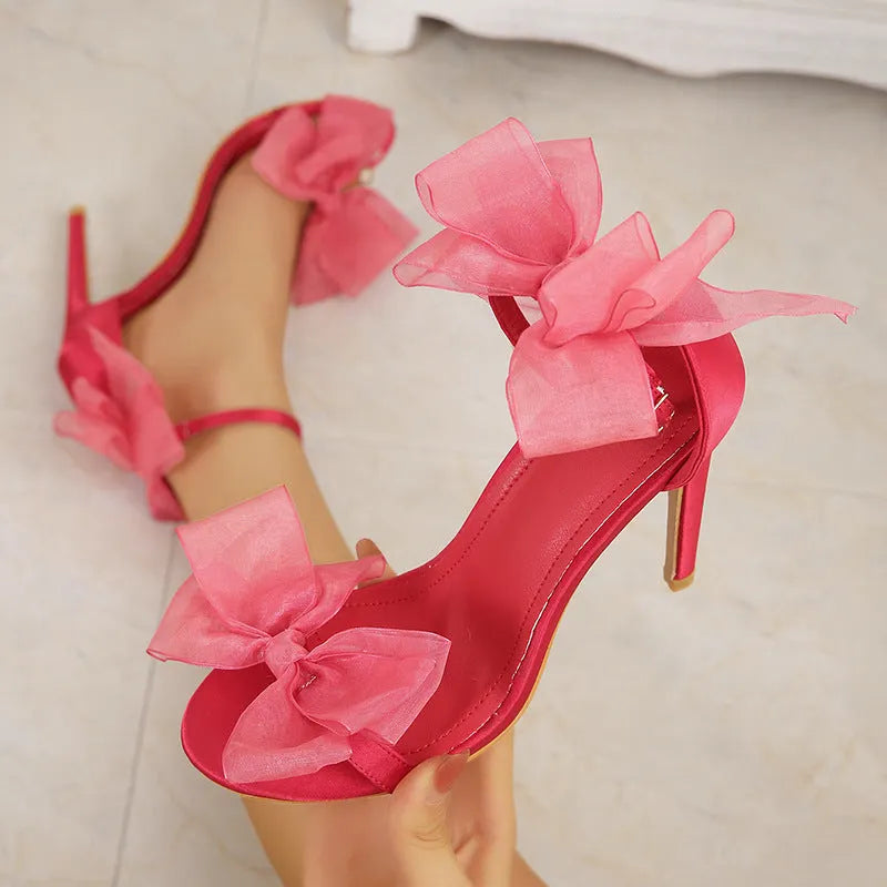 Subtly Elegant Shoes with a Refined Vintage Look