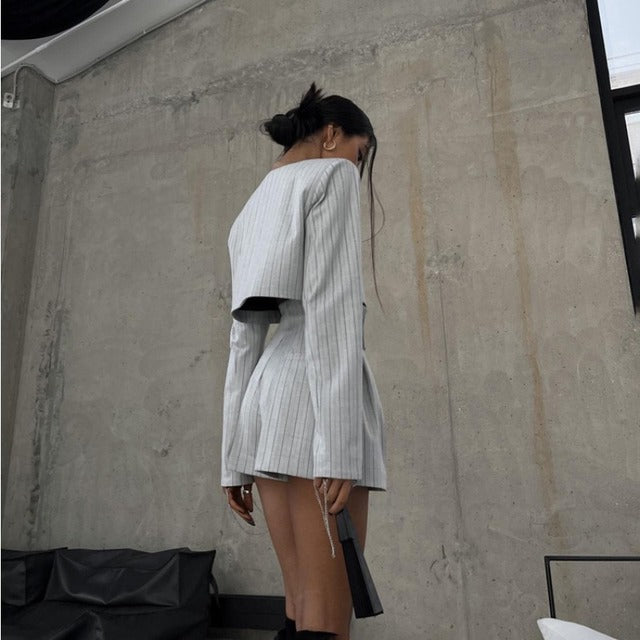 Taruxy Designer ’s Striped Set Oversized Blazer Two Pieces Set for Pullover Long Sleeve Shirt Tops and Shorts