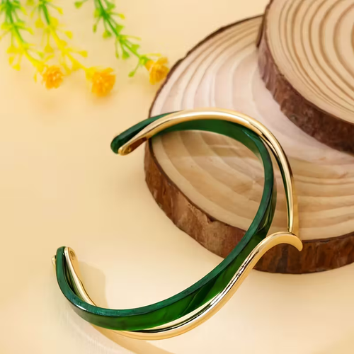 Beautiful Bracelet with Unique Style