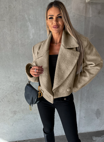 JO | Long jacket with buttons and pockets