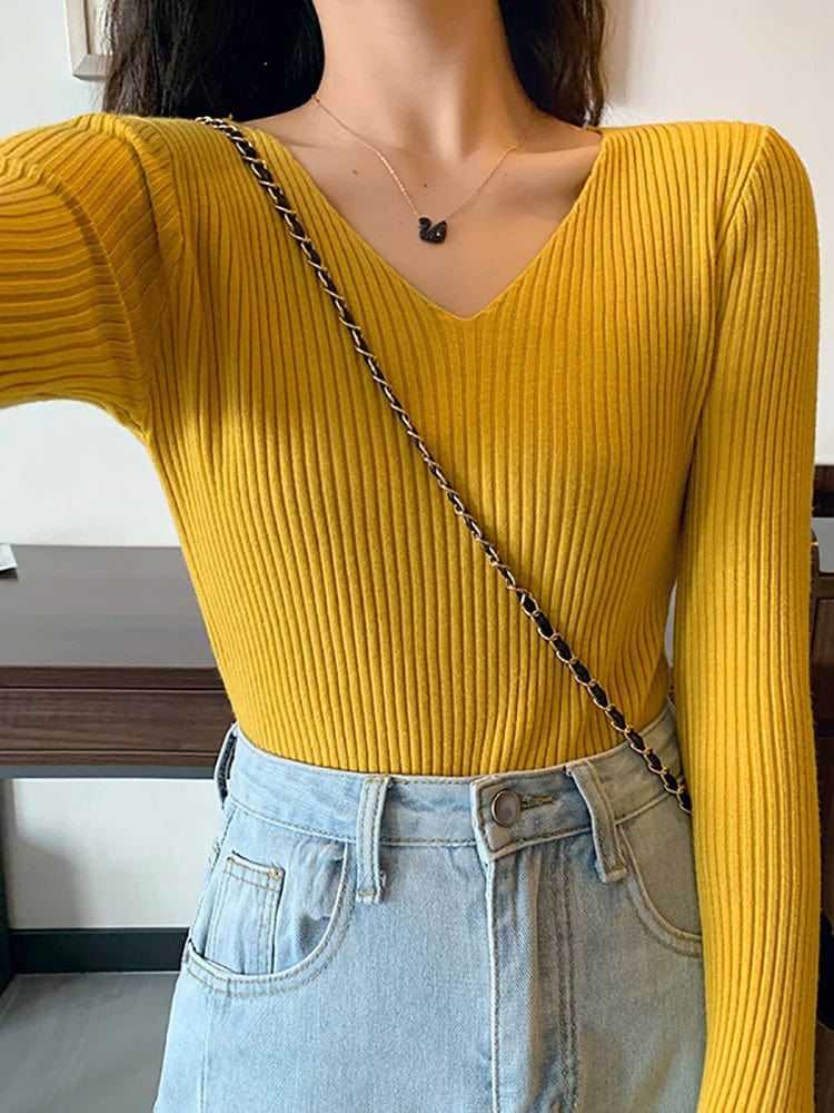 JO | Basic knitted V-neck sweater