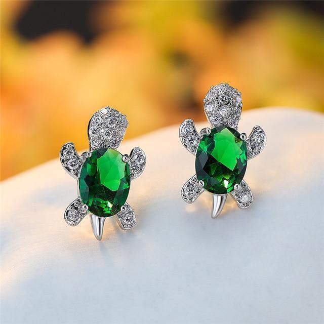 Romantic Silver Earring for Special Moments