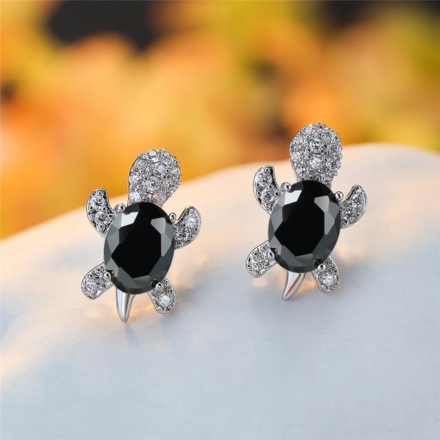 Romantic Silver Earring for Special Moments