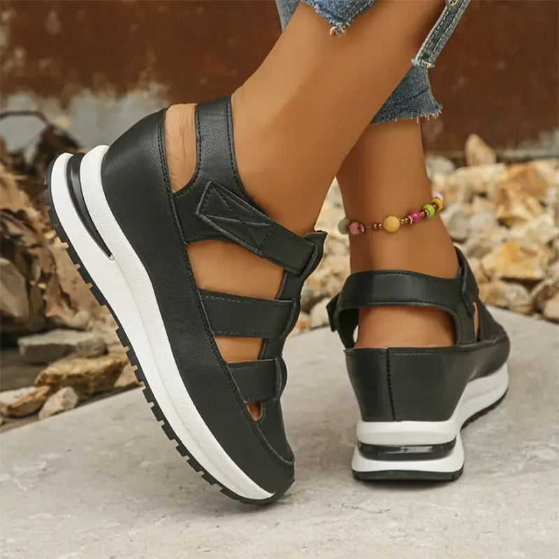 KS | Closed toe sandals
