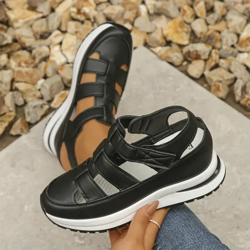 KS | Closed toe sandals